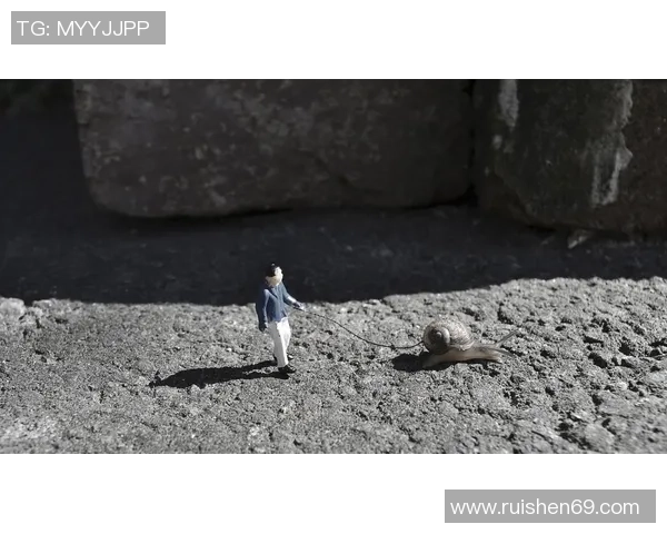 手工制作足球袜的技巧与创意分享让你的运动装备更具个性与舒适感